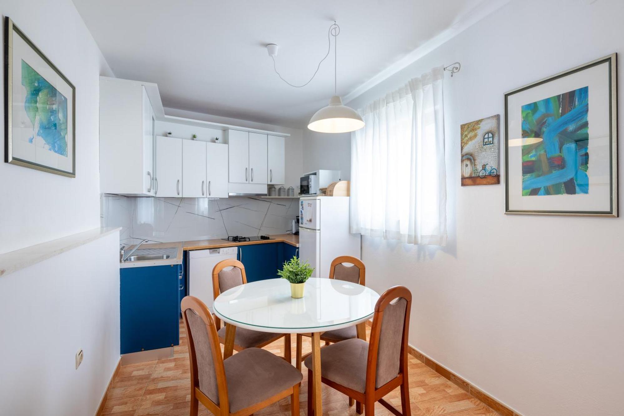 Apartment Laura On The First Floor Makarska Zewnętrze zdjęcie