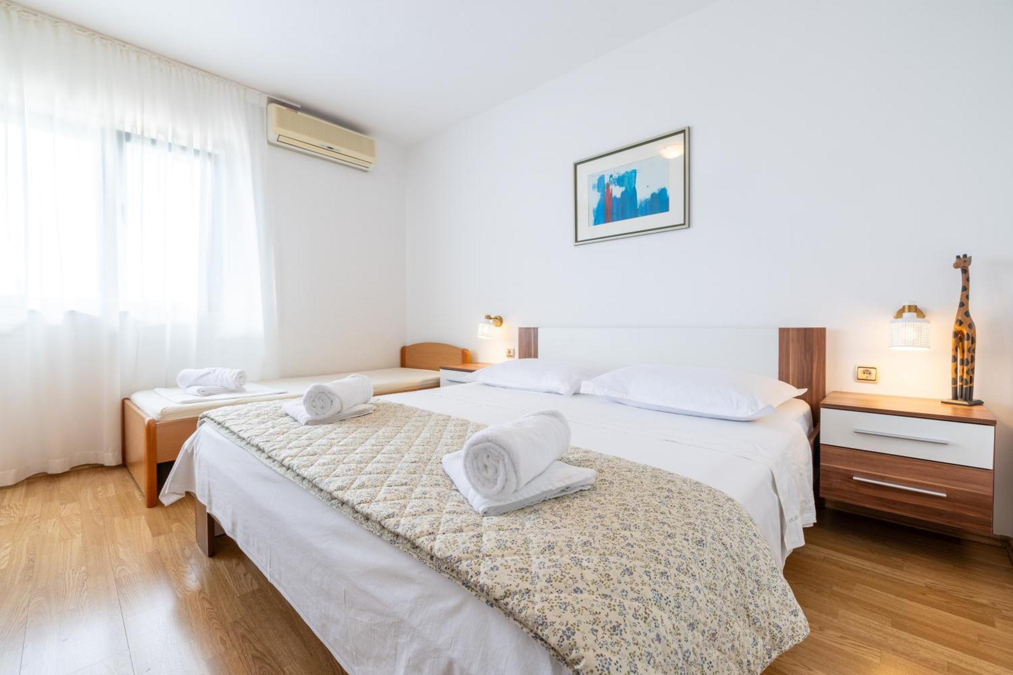 Apartment Laura On The First Floor Makarska Zewnętrze zdjęcie